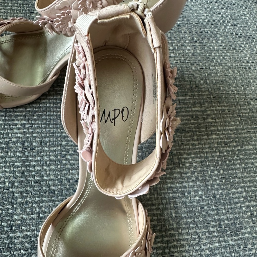 5/$25 🌟 🌸 Impo Blush Floral Heels – Women’s Size 7 - Picture 3 of 6